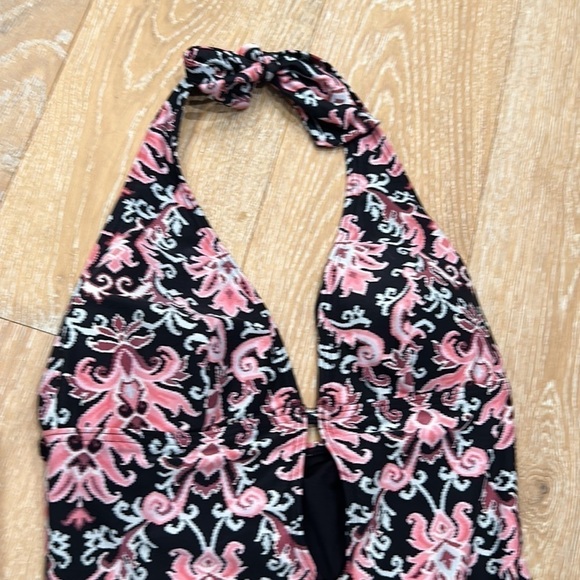 Kate Spade Swimsuit - Picture 4 of 8